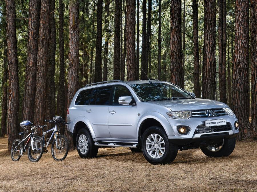 Mitsubishi Pajero Sport 2013 года  (ZA) (фото 4 из 12)
